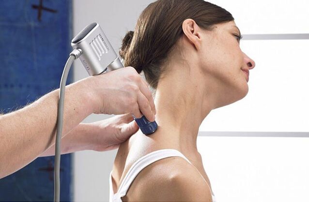 การบำบัดด้วยคลื่นกระแทกสำหรับโรคกระดูกพรุนของกระดูกสันหลังส่วนคอ